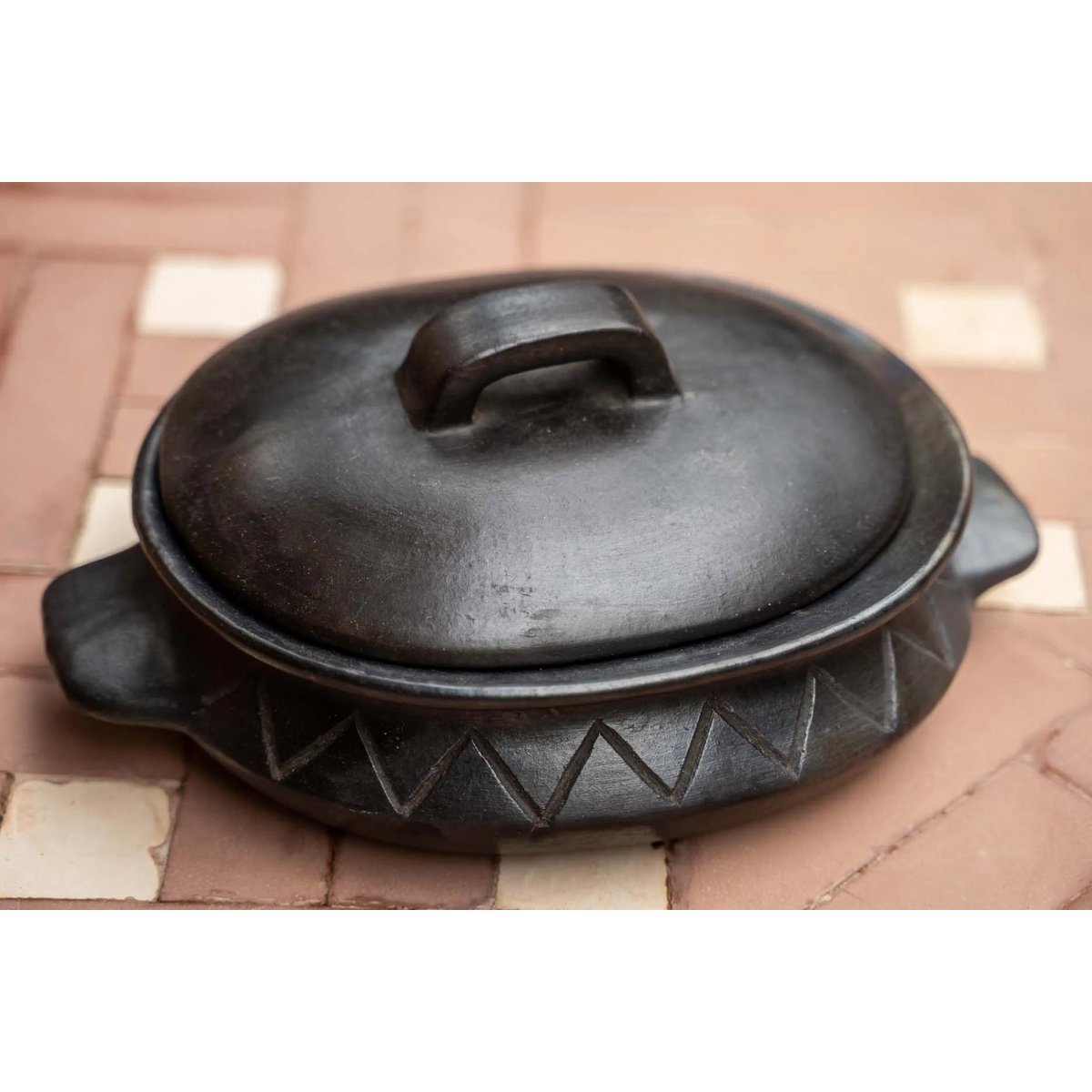 The Burned Oval Pot Met Patroon en zijhandgrepen - Zwart